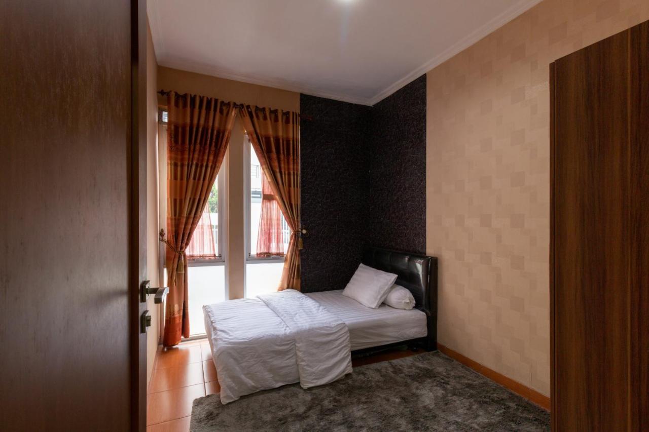 Spacious, White-Villa Belgareti @Kiara Condong 万隆 外观 照片