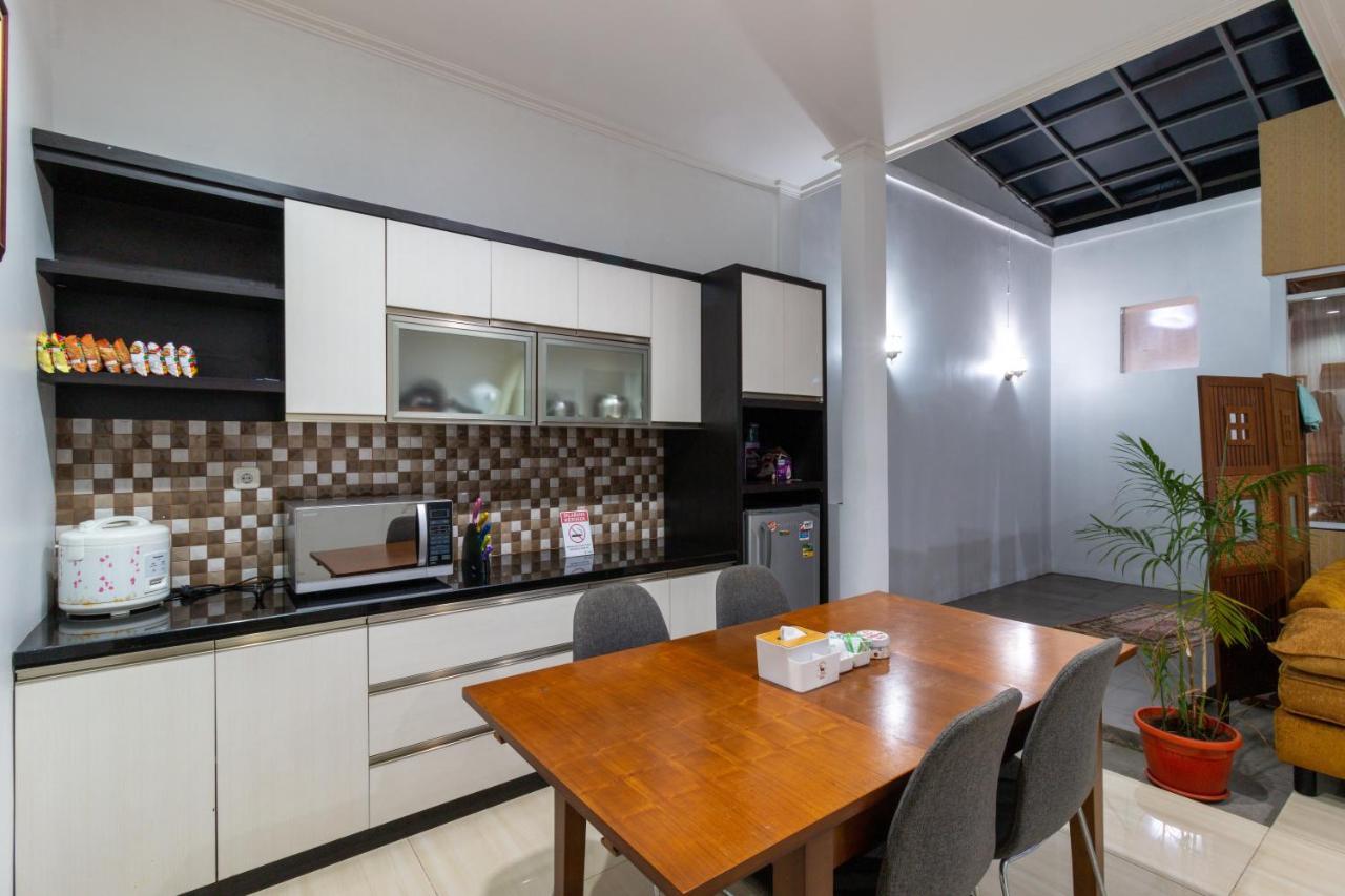Spacious, White-Villa Belgareti @Kiara Condong 万隆 外观 照片