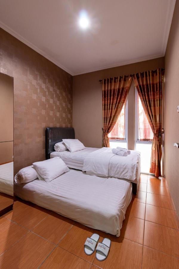 Spacious, White-Villa Belgareti @Kiara Condong 万隆 外观 照片