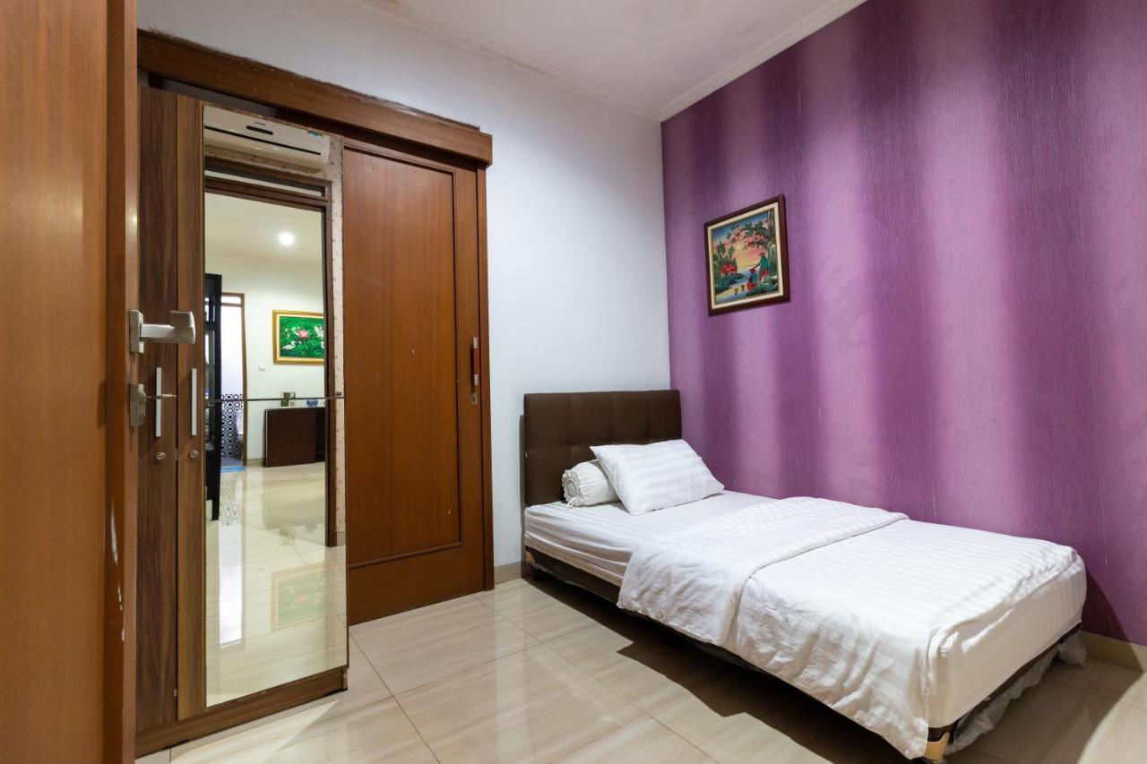 Spacious, White-Villa Belgareti @Kiara Condong 万隆 外观 照片