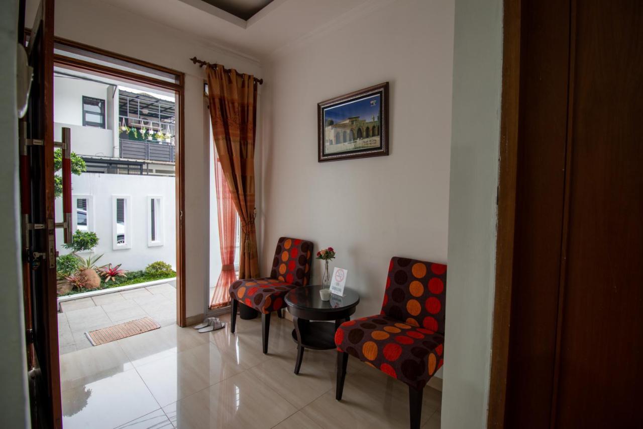 Spacious, White-Villa Belgareti @Kiara Condong 万隆 外观 照片