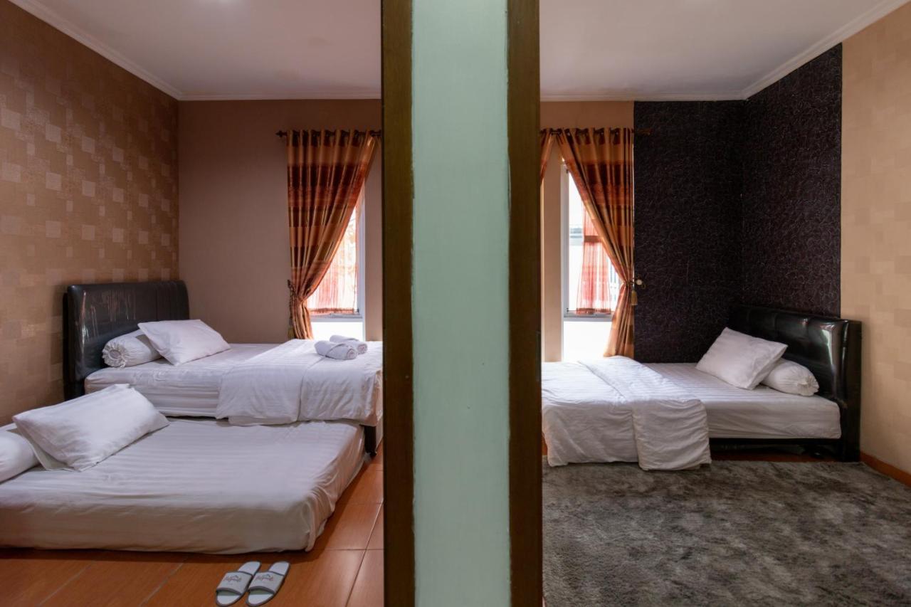Spacious, White-Villa Belgareti @Kiara Condong 万隆 外观 照片